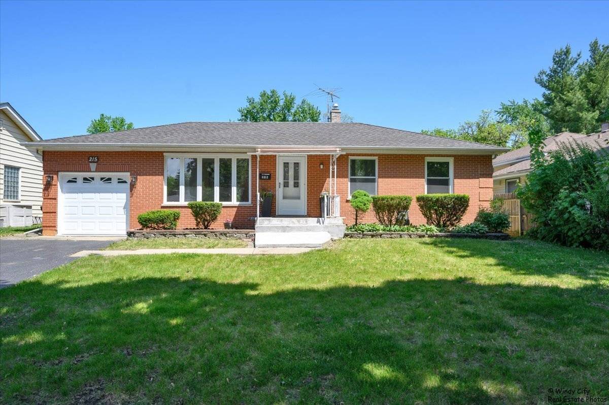 215 S Forest Avenue, Palatine, IL 60074