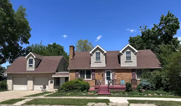 616 E Center Street, Ottawa, IL 61350