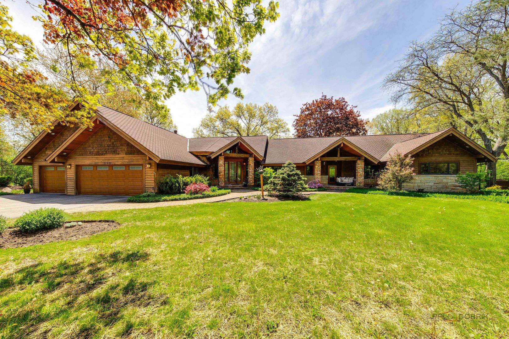 Barrington, IL 60010,25909 W Sunset Road