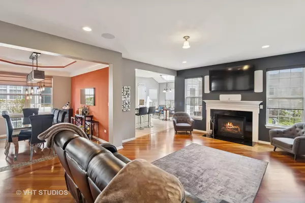 Elgin, IL 60124,1117 Pine Valley Court