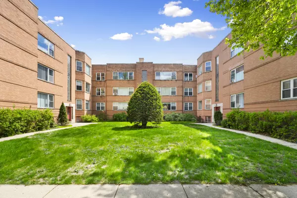 Chicago, IL 60645,2647 W Fitch Avenue #1