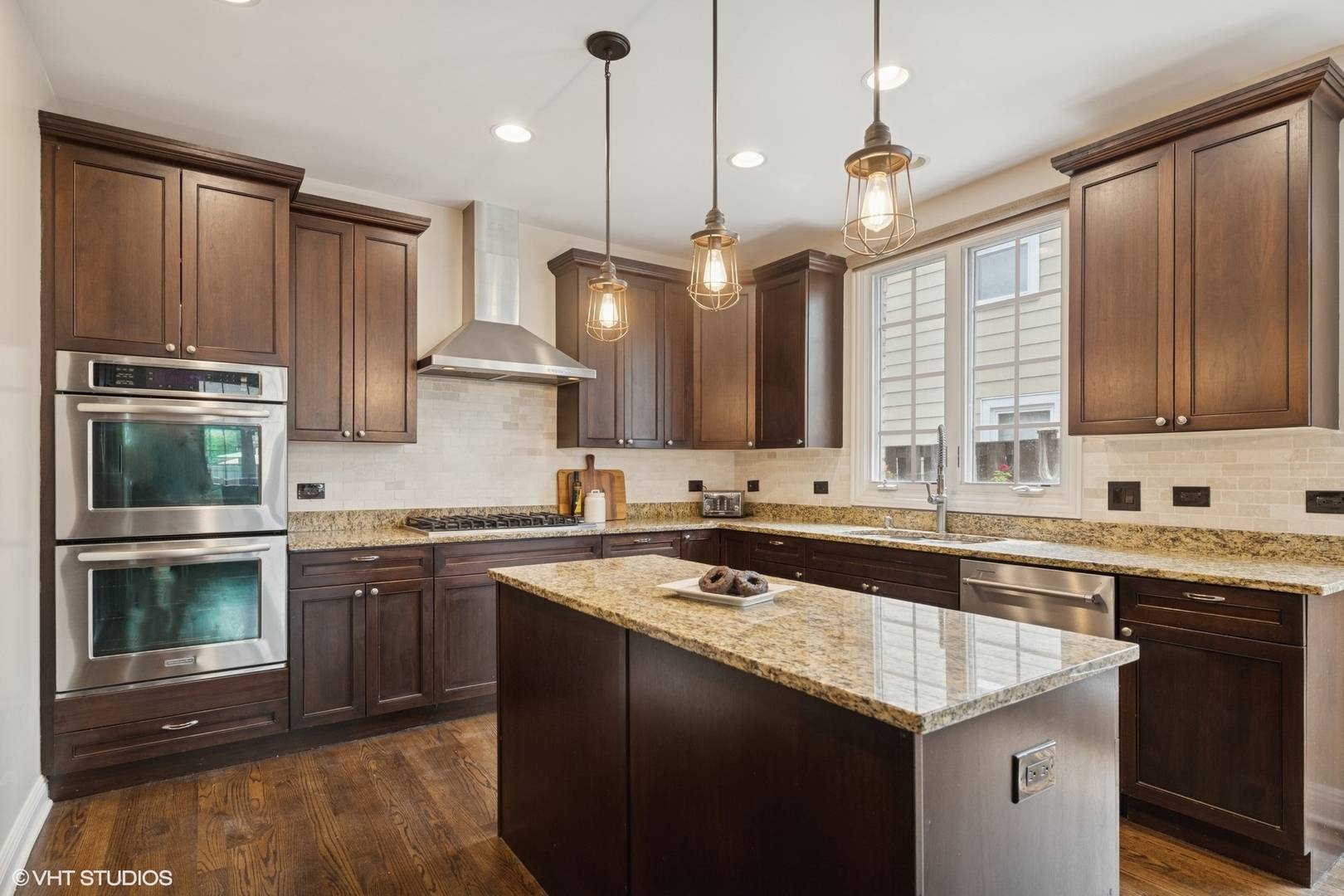Glenview, IL 60025,42 Lincoln Street