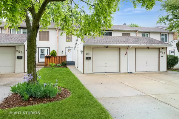 Bloomingdale, IL 60108,253 Edgewater Drive