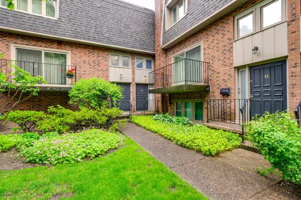 Lake Forest, IL 60045,1111 S Waukegan Road #10