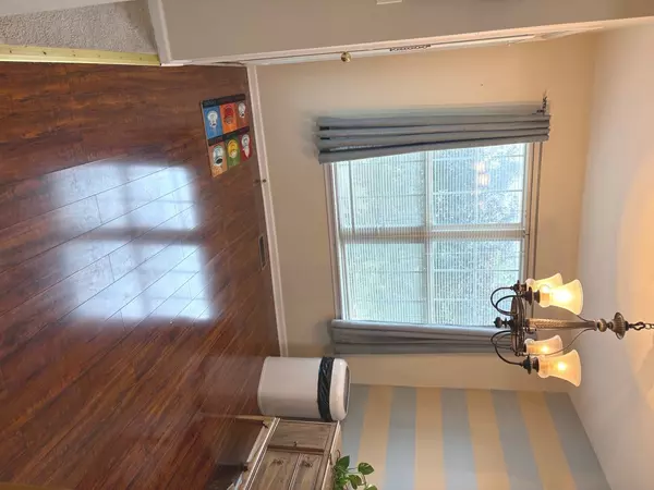 Round Lake Beach, IL 60073,1127 N Red Oak Circle #2