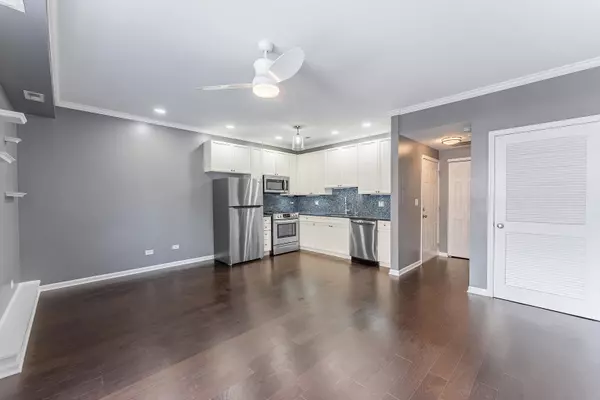 Chicago, IL 60647,2720 W Cortland Street #102