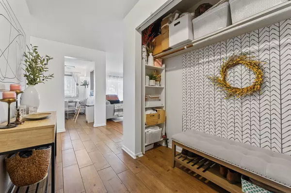 Lombard, IL 60148,1331 S Finley Road #114