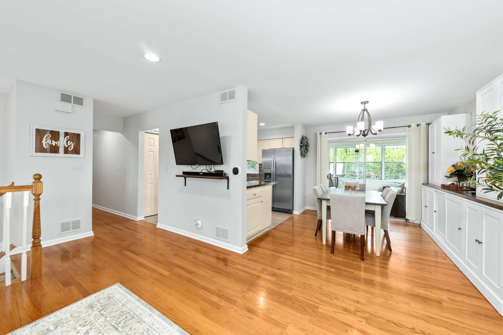 Naperville, IL 60565,1613 Swallow Street