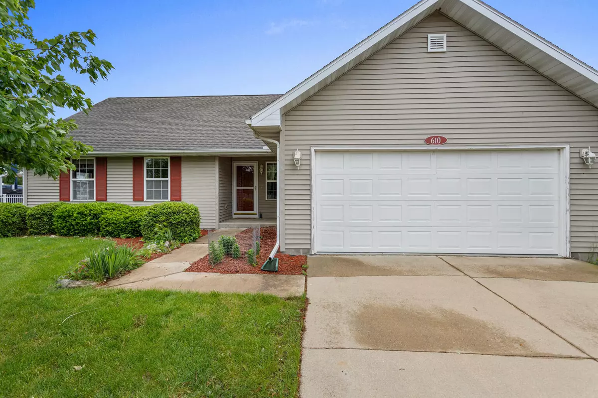 St. Joseph, IL 61873,610 Chestnut Drive