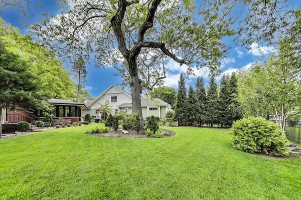 Western Springs, IL 60558,5100 Ellington Avenue