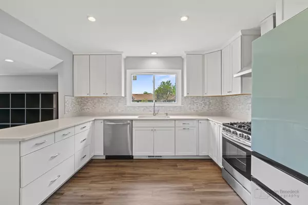 Glenview, IL 60026,3842 Chester Drive