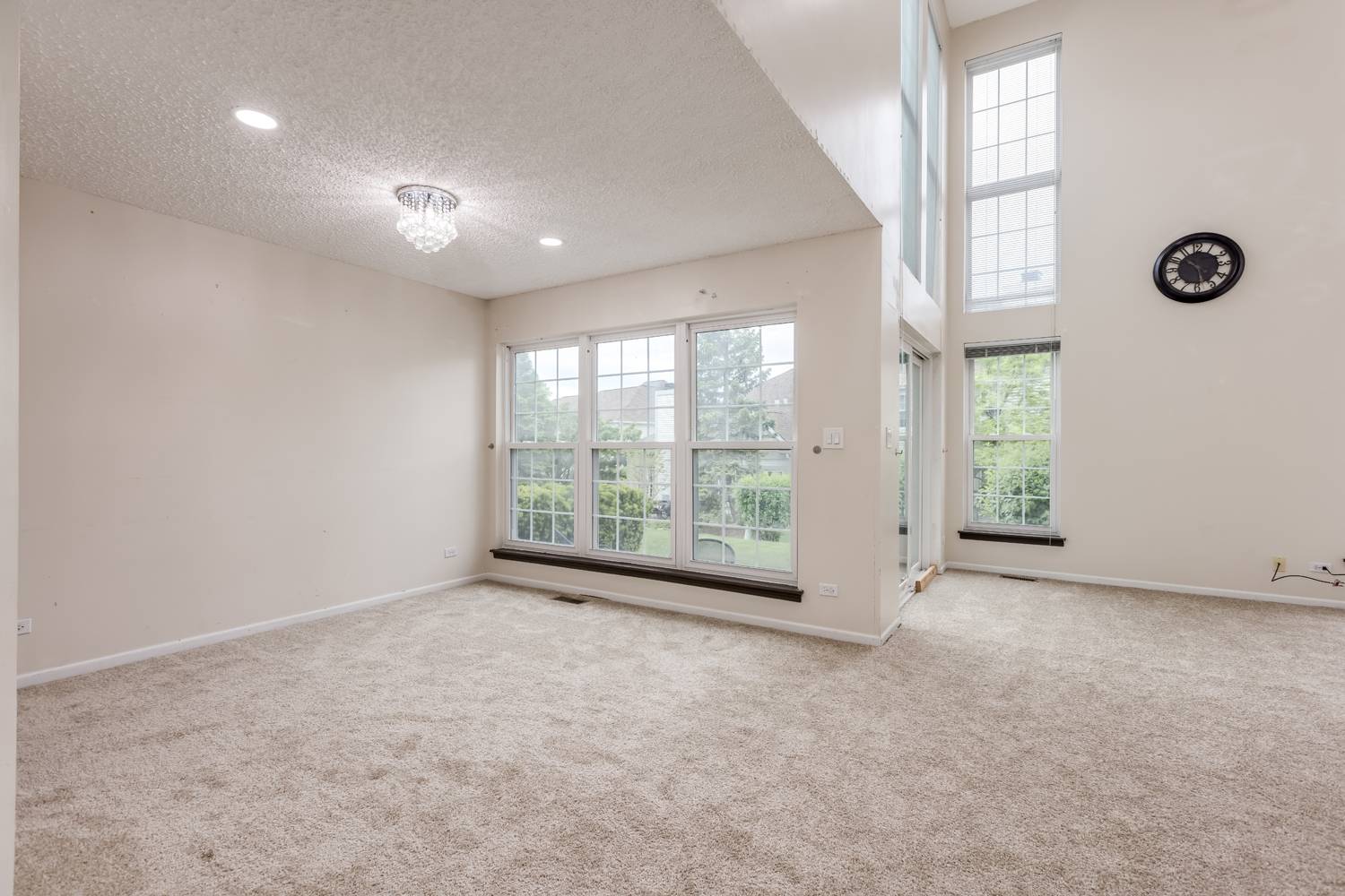 Lombard, IL 60148,619 Glenwood Lane