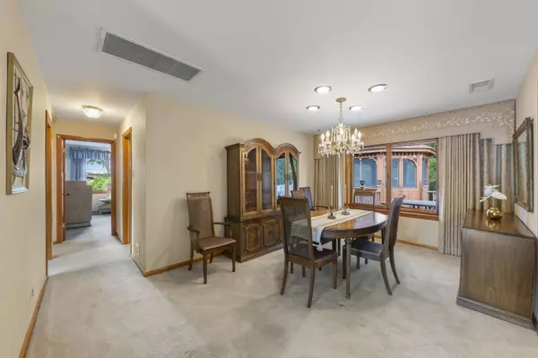 Downers Grove, IL 60516,714 80th Street