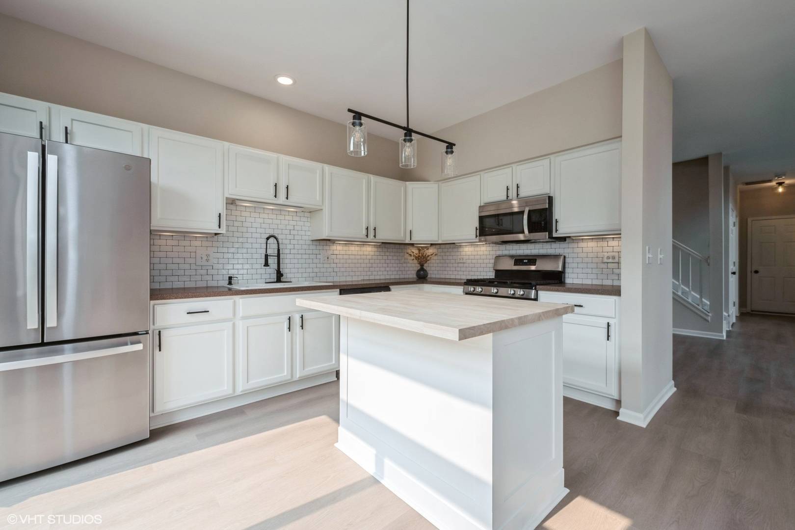 Lindenhurst, IL 60046,2877 Falling Waters Drive #2877