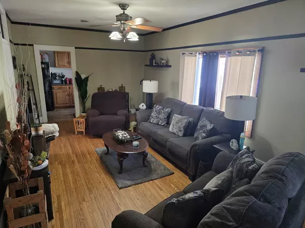 Sterling, IL 61081,610 1/2 W 7th Street