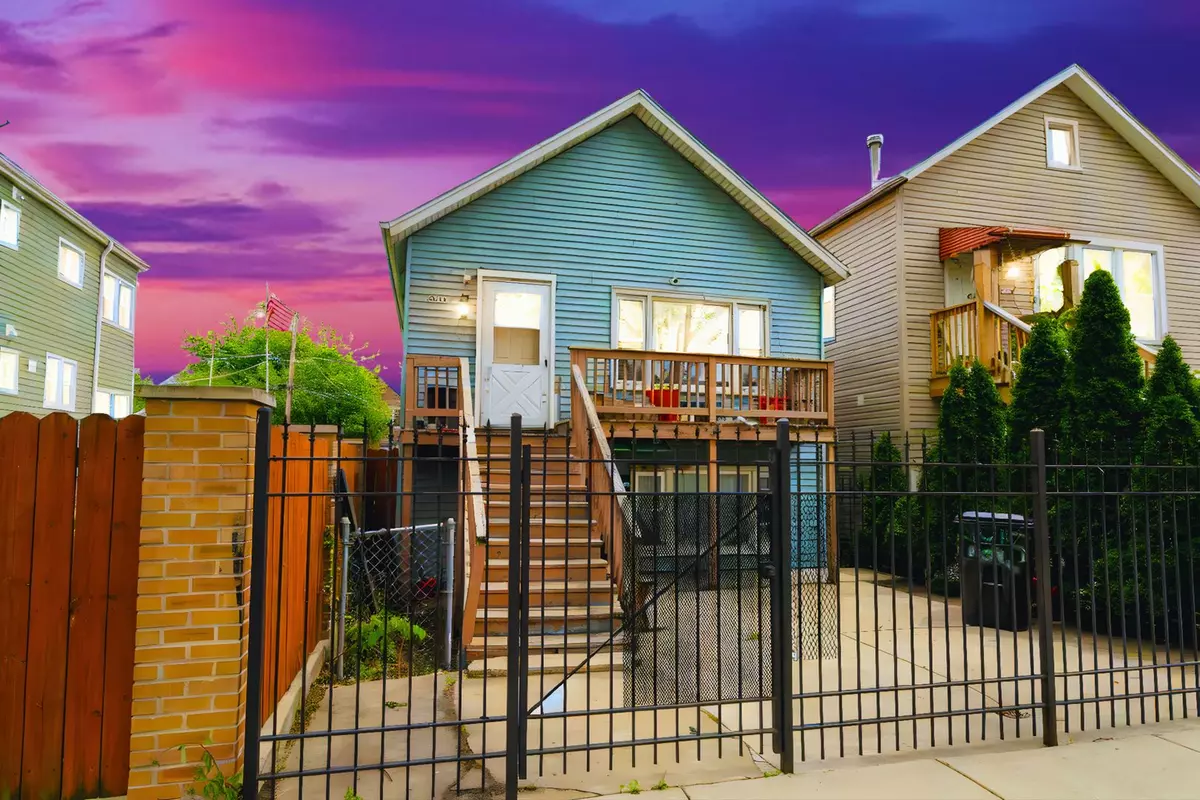 Chicago, IL 60638,4815 S Bishop Street