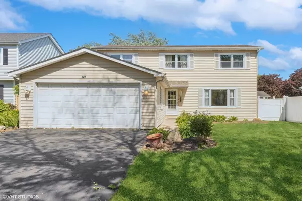 121 S Parkside Avenue, Glen Ellyn, IL 60137