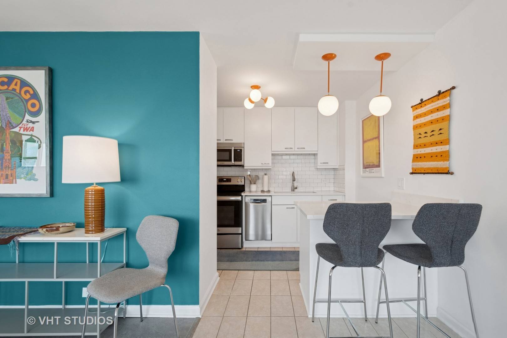Chicago, IL 60613,4250 N Marine Drive #1406