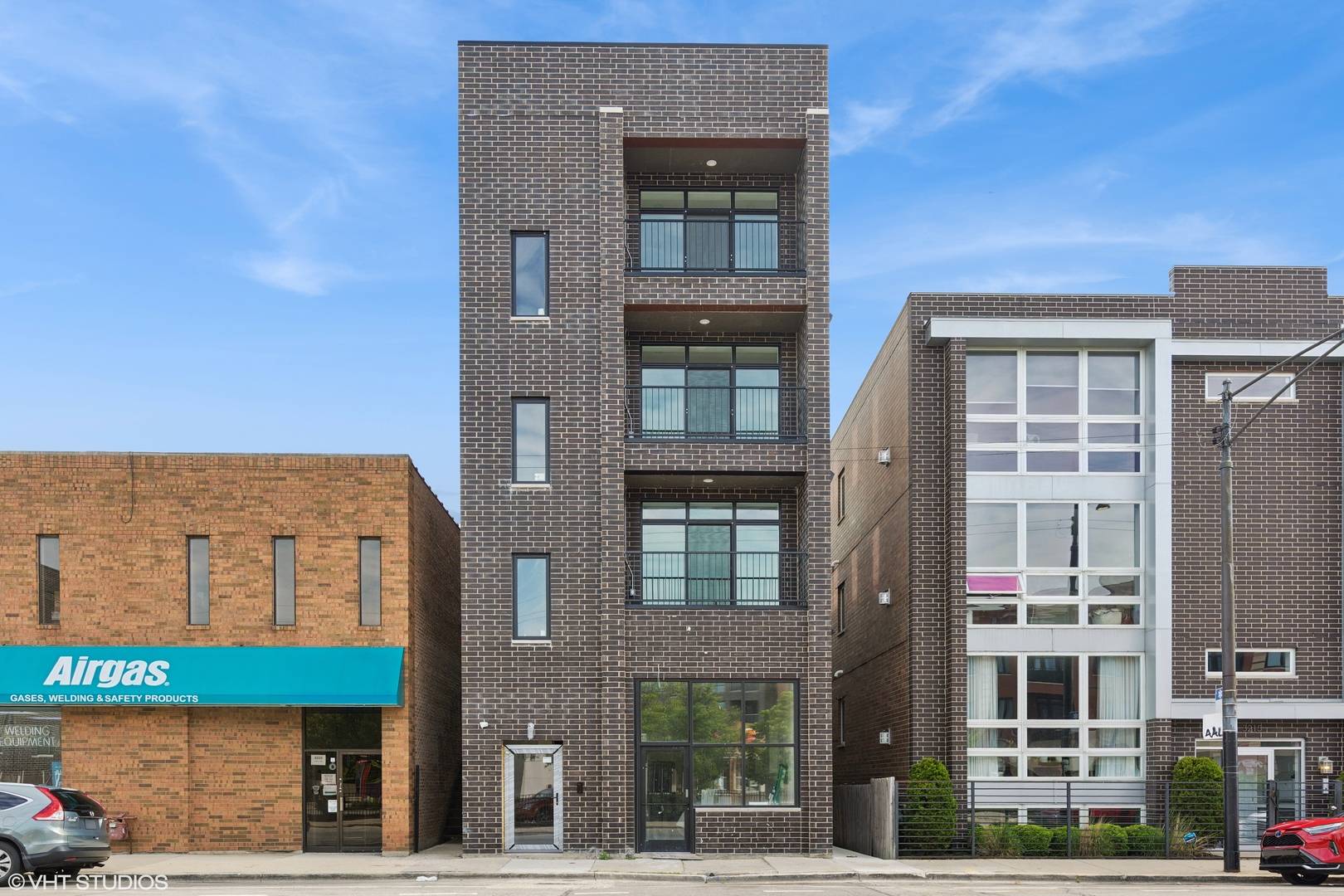 3219 N Elston Avenue, Chicago, IL 60618
