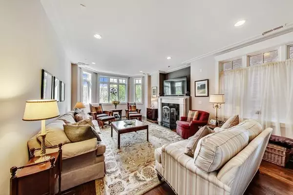 Chicago, IL 60640,6161 N Kenmore Avenue #2N