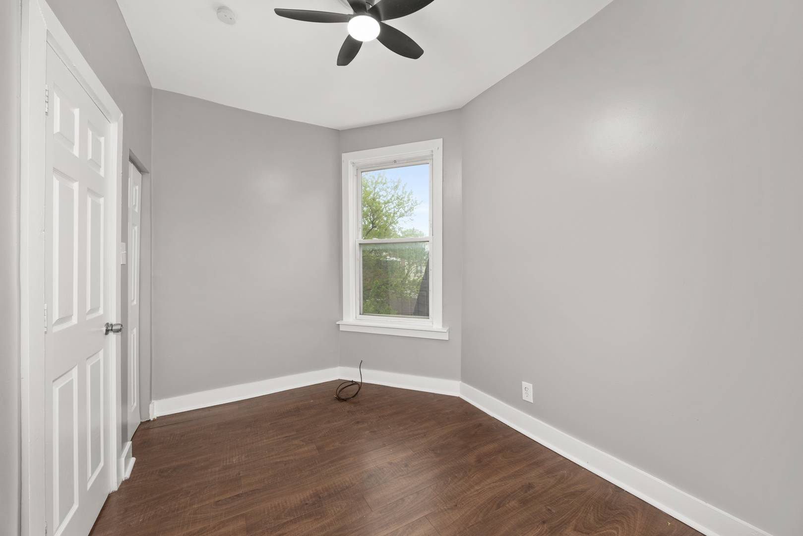 Chicago, IL 60637,6813 S St Lawrence Avenue #2