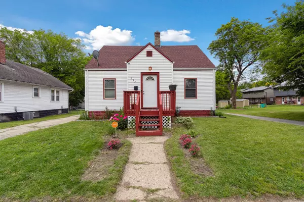 Rockford, IL 61102,323 Tay Street