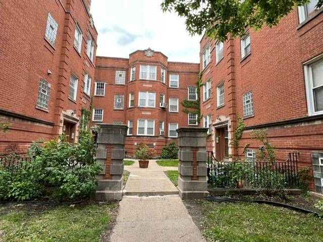 Chicago, IL 60659,2300 W Granville Avenue #G