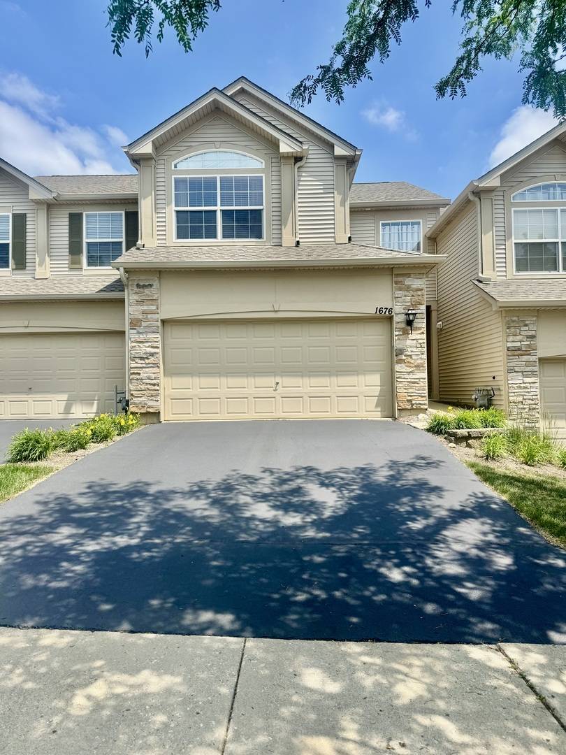 1676 Fredericksburg Lane, Aurora, IL 60503