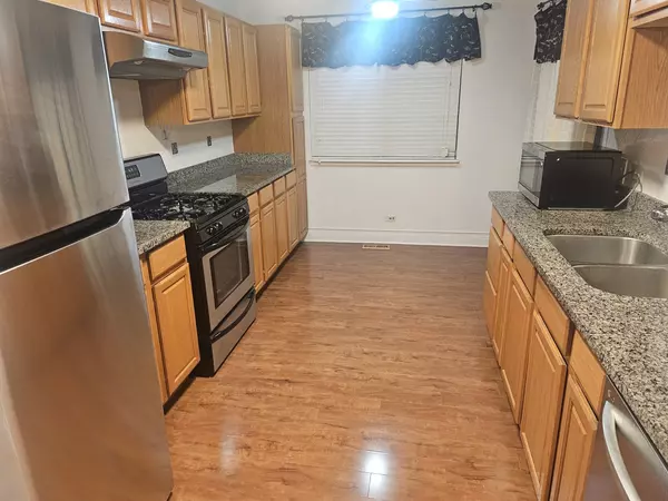 Wheeling, IL 60090,1182 Middlebury Lane #D1
