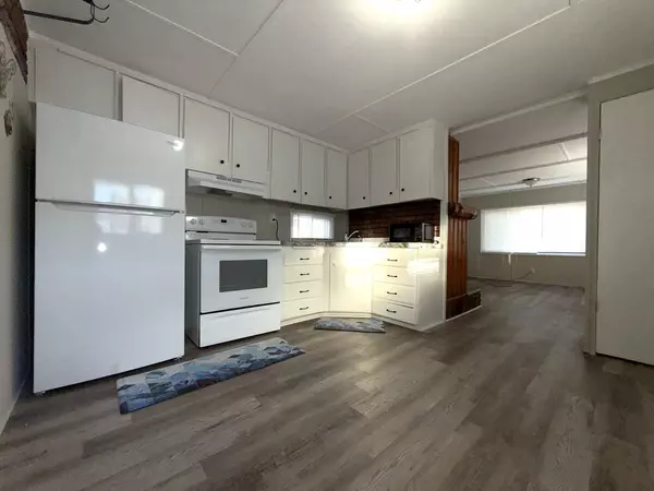 Northfield, IL 60093,1327 W BRANCH Road