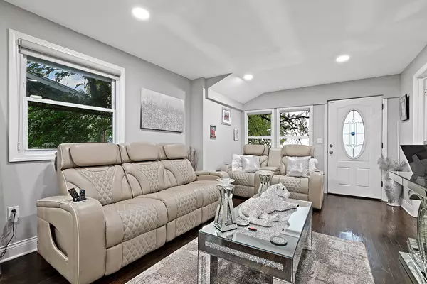 Lansing, IL 60438,18433 Ridgewood Avenue