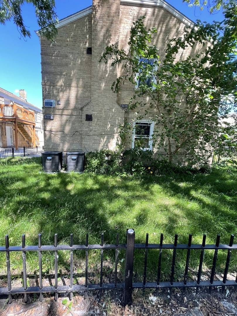 Chicago, IL 60626,7415 N Wolcott Avenue #2E