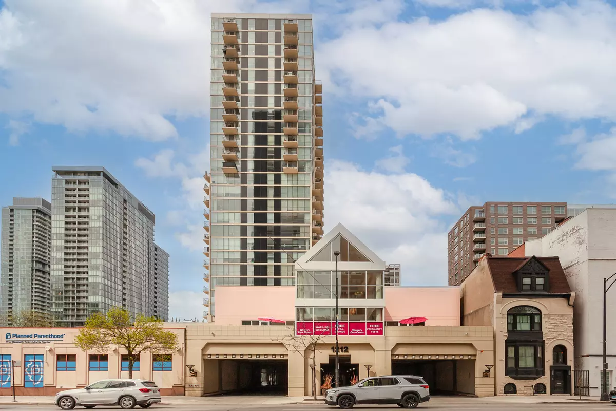 Chicago, IL 60610,1212 N La Salle Drive #2309