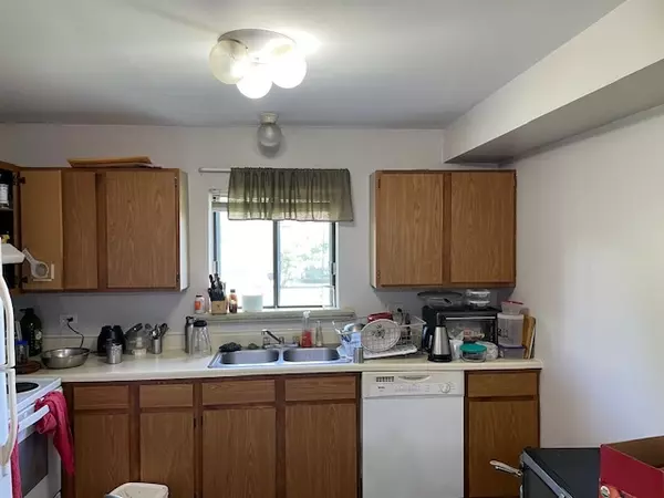 Glendale Heights, IL 60139,1110 Cedar Street #1B