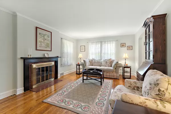 Flossmoor, IL 60422,1144 Leavitt Avenue