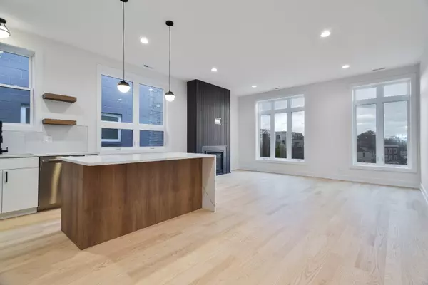 Chicago, IL 60622,2417 W Walton Street #3