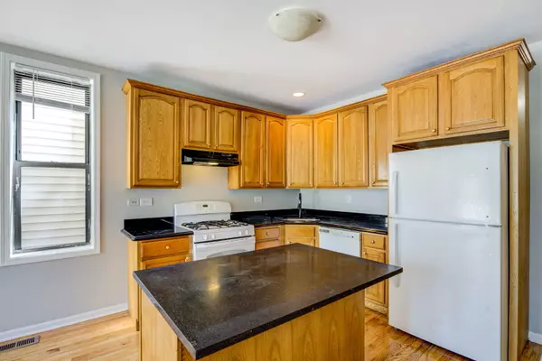 Chicago, IL 60609,947 W 51st Street