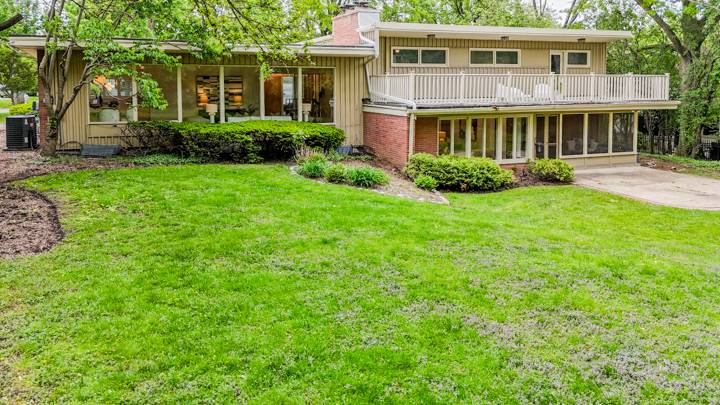Hinsdale, IL 60521,430 Briargate Terrace