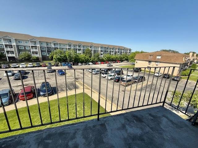 Glendale Heights, IL 60139,216 Shorewood Drive #2C