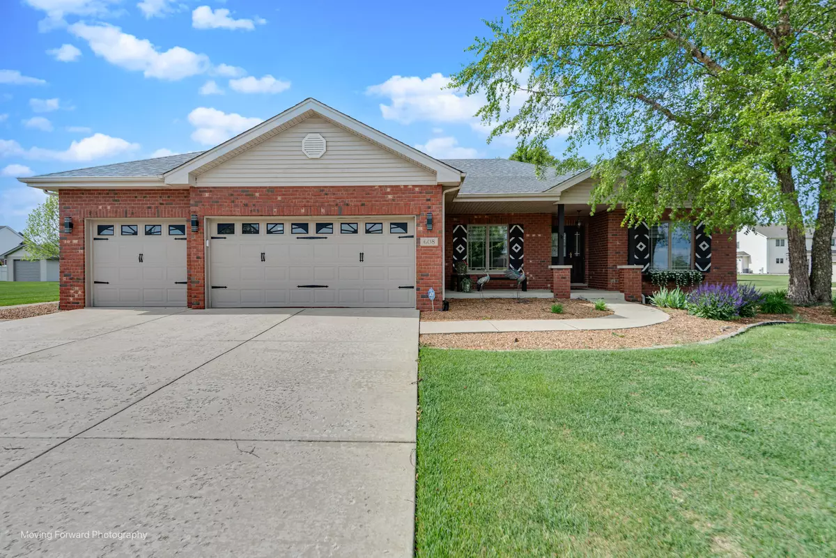 Peotone, IL 60468,608 W North Street