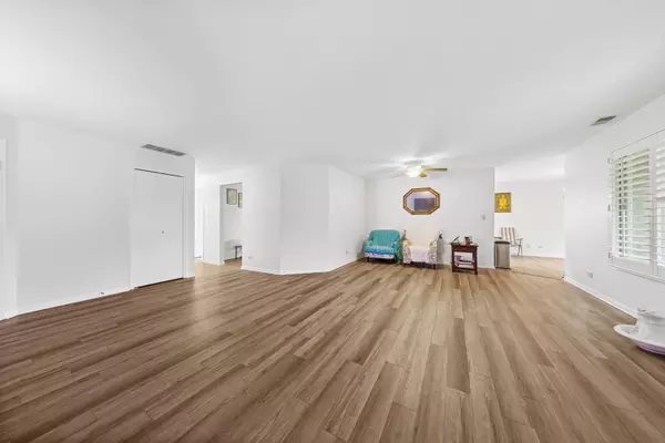 Joliet, IL 60435,2625 Essington Road #2625