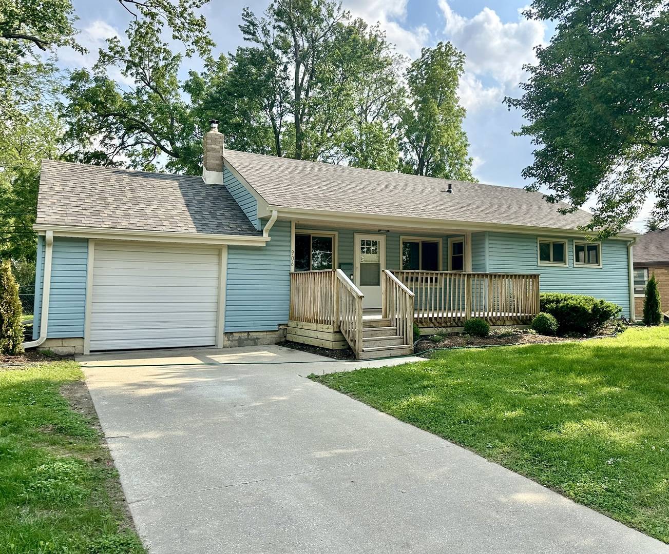906 W Walnut Street, Kankakee, IL 60901