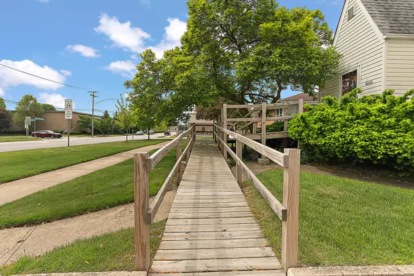 Lansing, IL 60438,18122 Wentworth Avenue