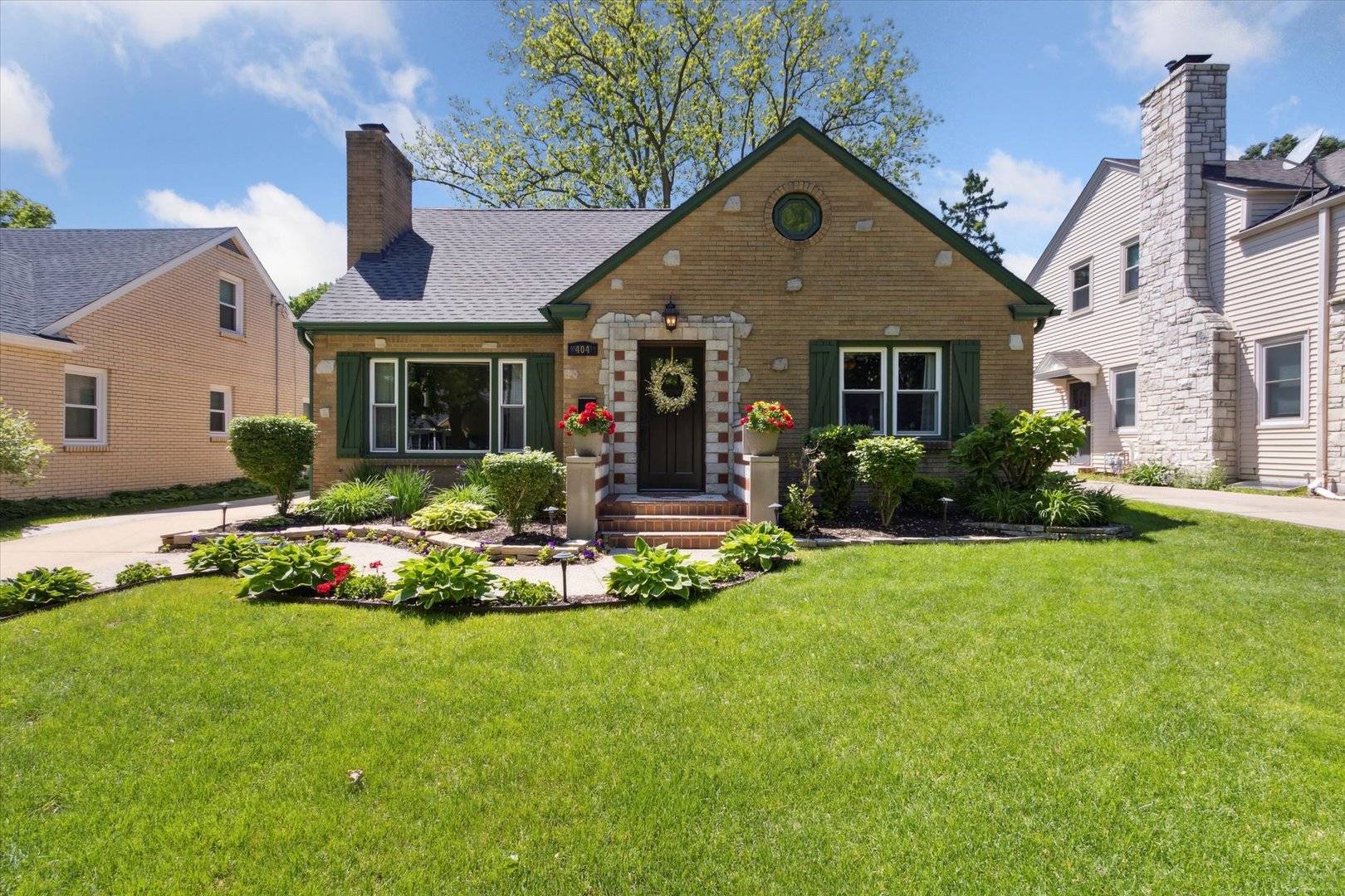 404 Vale N Avenue, Rockford, IL 61107