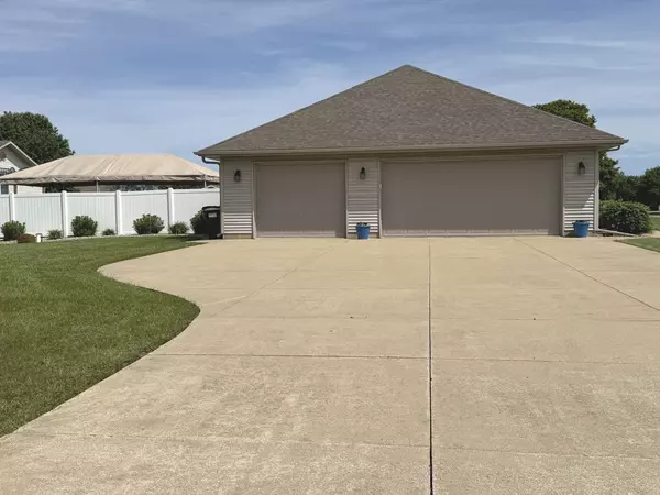 Kankakee, IL 60901,2665 Pine Tree Turn