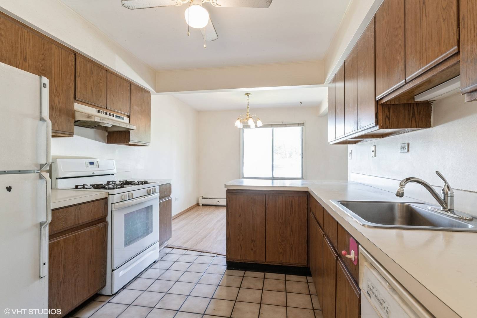 Prospect Heights, IL 60070,942 E Old Willow Road #101