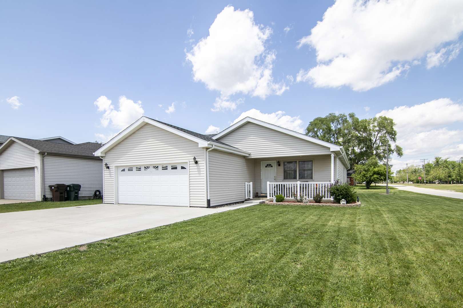 St. Anne, IL 60964,107 Eastern Illinois Avenue