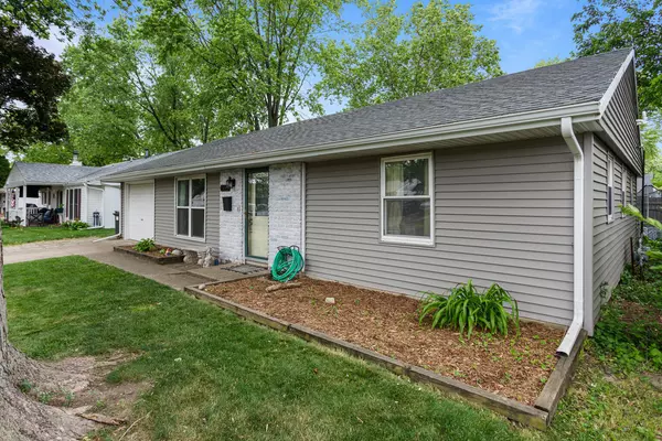 Urbana, IL 61802,1606 Lincolnwood Drive
