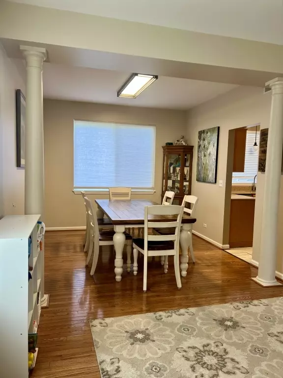 South Elgin, IL 60177,7 Ivy Court