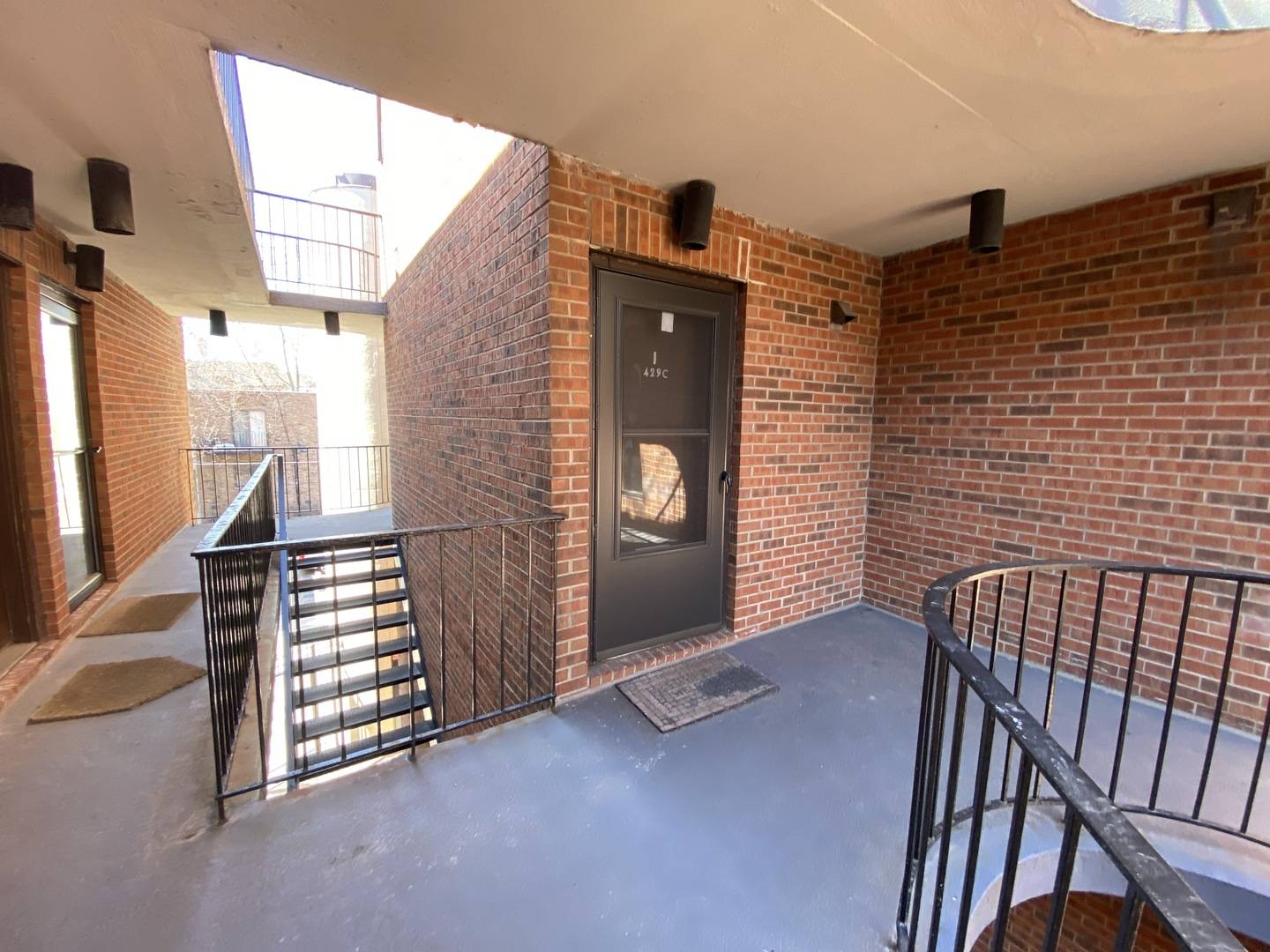 Chicago, IL 60614,429 W GRANT Place #C